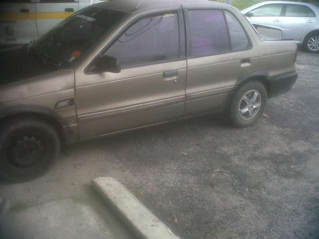 Venta de un carro marca mitsubishi lancer de 1990 en Panamá Autos 12274