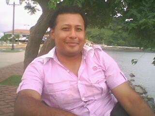 Hombre busca hombre en Contactos Panamá